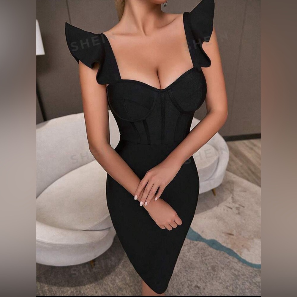 Black One Shoulder Asymmetrical Hem Ruched Dress size Large